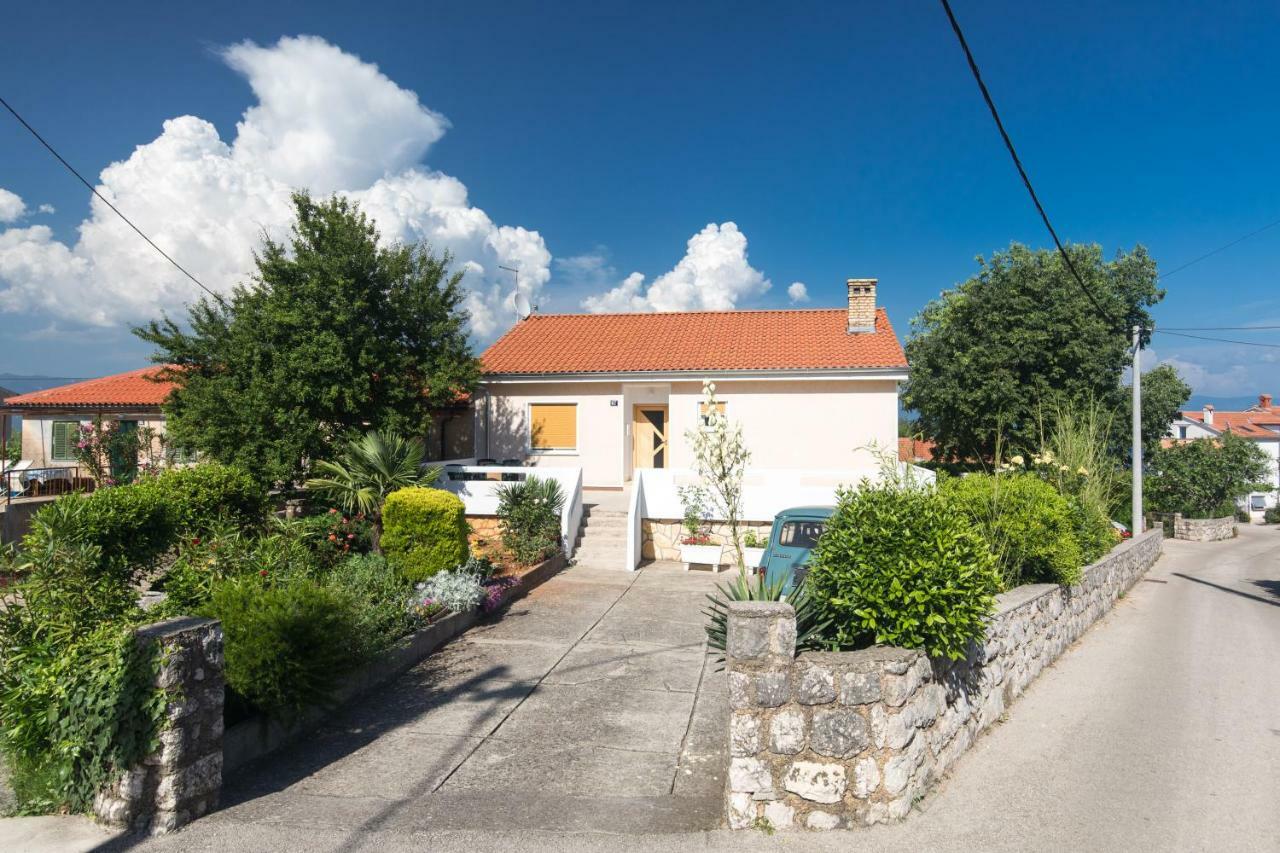 Apartment Adrijana Vrbnik Luaran gambar